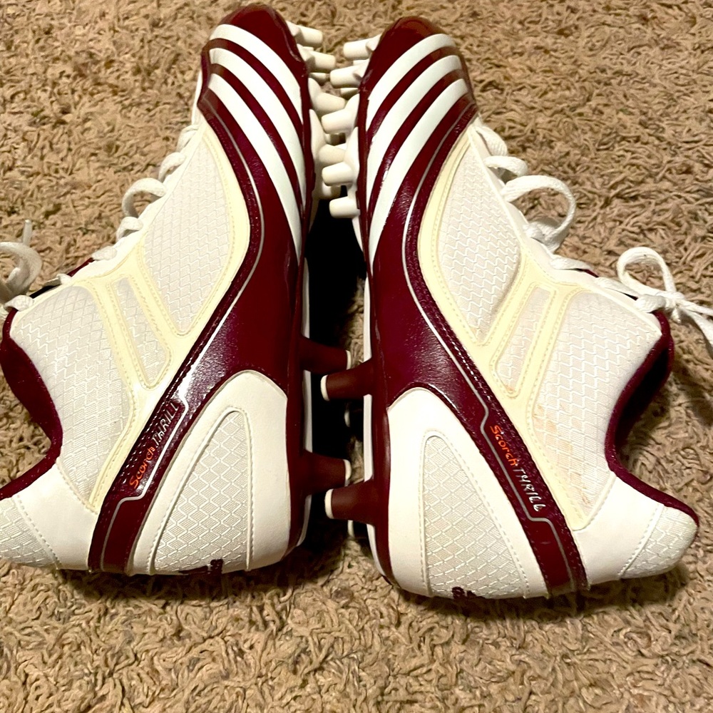Adidas    Cleats  Mens/ Boys  Size 9.5   Look Brand New - Picture 4 of 6